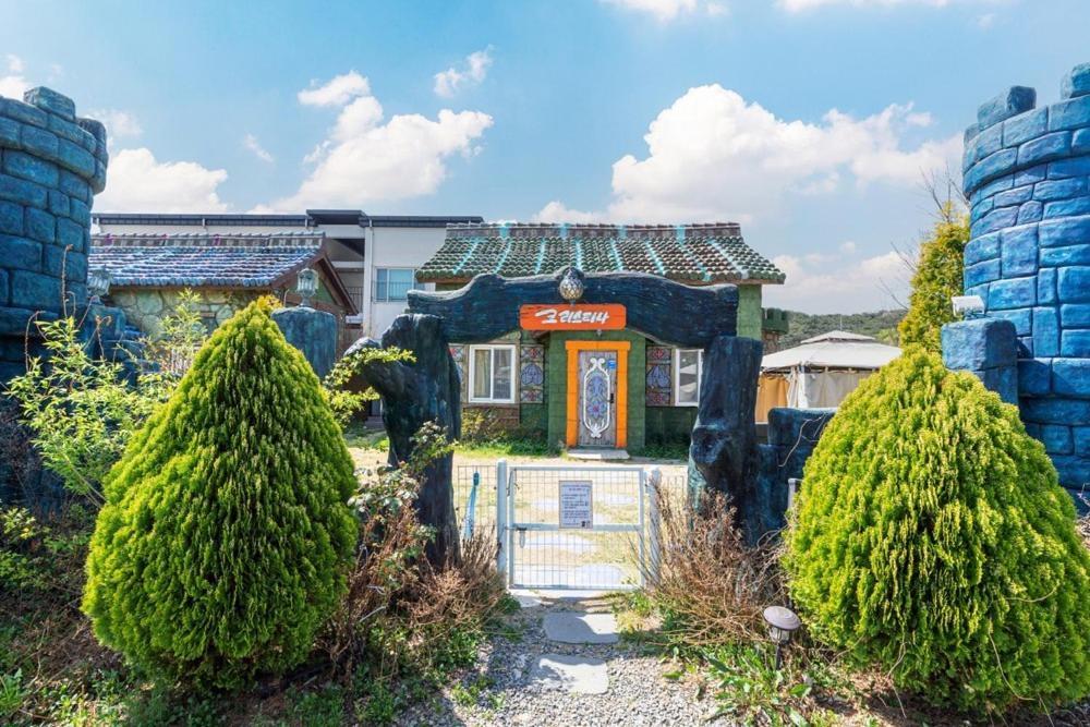 Lala Land Pet Friendly Pension Gyeongju Zewnętrze zdjęcie