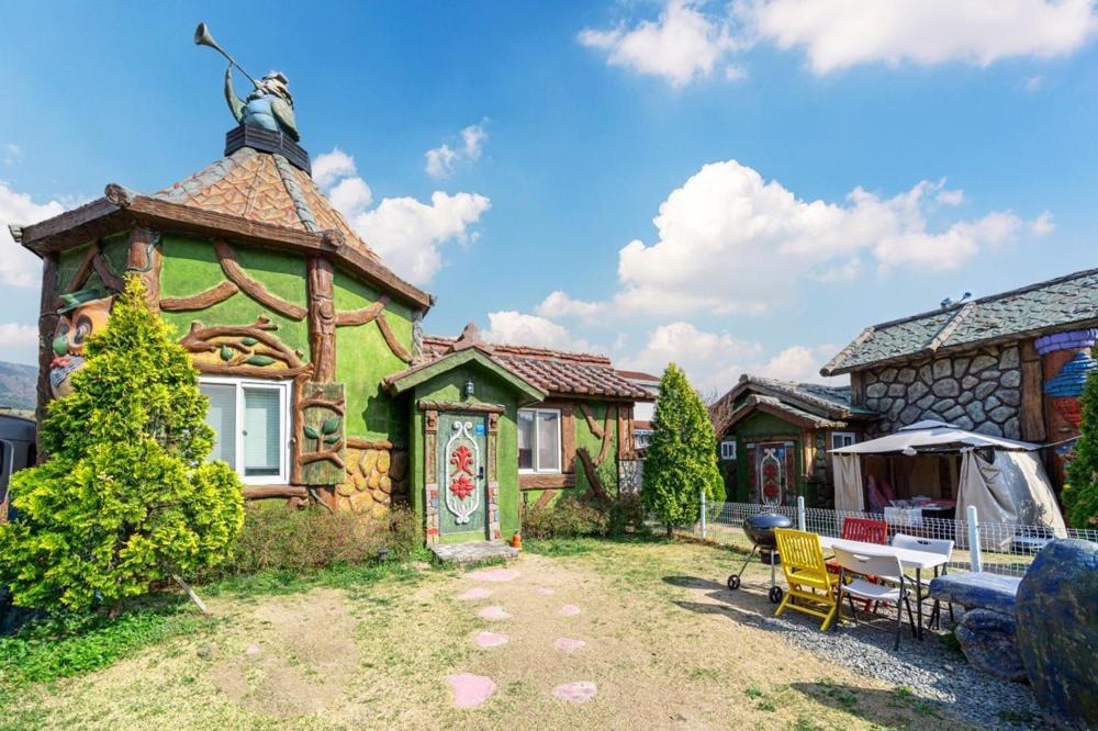 Lala Land Pet Friendly Pension Gyeongju Zewnętrze zdjęcie