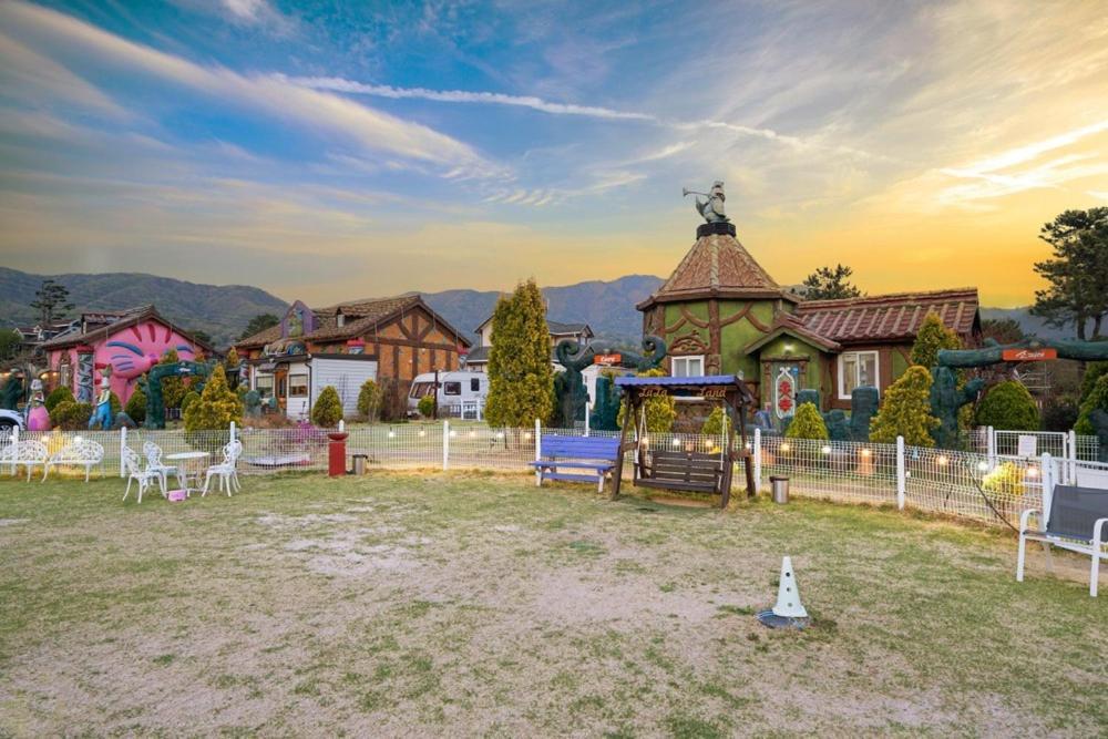 Lala Land Pet Friendly Pension Gyeongju Zewnętrze zdjęcie